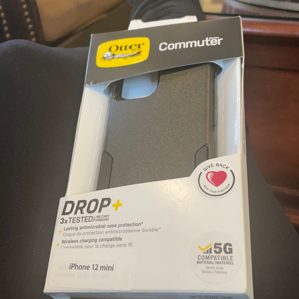 Otter iPhone 12 mini commuter case